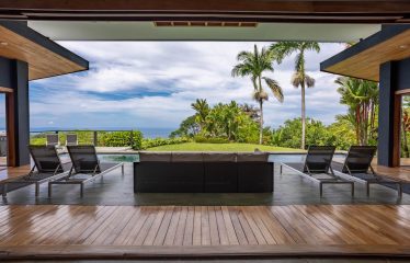 BEAUTIFUL AND PRIVATE PROPERTY WITH JUNGLE AND OCEAN VIEWS , HOUSE AND GUEST HOUSE – 19.78 Acres