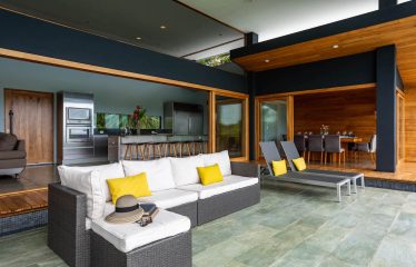 BEAUTIFUL AND PRIVATE PROPERTY WITH JUNGLE AND OCEAN VIEWS , HOUSE AND GUEST HOUSE – 19.78 Acres