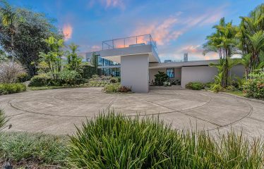 CHÁTEAU MONTAGE – LUXURY PROPERTY WITH AMAZING OCEAN AND MOUNTAIN VIEWS,HOUSE AND GUEST HOUSE – 4.07 ACRES