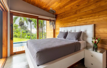 BEAUTIFUL AND PRIVATE PROPERTY WITH JUNGLE AND OCEAN VIEWS , HOUSE AND GUEST HOUSE – 19.78 Acres