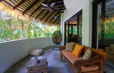 BOUTIQUE RESORT IN BALLENA