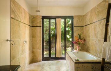 BOUTIQUE RESORT IN BALLENA