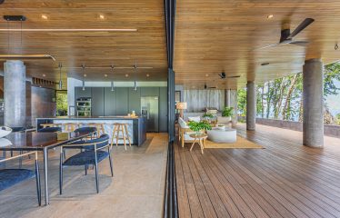 AMAZING 6 BEDROOMS HOME WITH OCEAN VIEWS IN ESCALERAS
