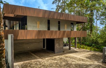 AMAZING 6 BEDROOMS HOME WITH OCEAN VIEWS IN ESCALERAS