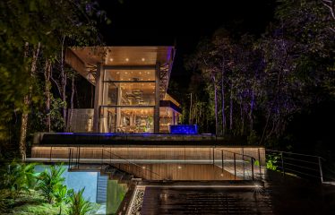 AMAZING 6 BEDROOMS HOME WITH OCEAN VIEWS IN ESCALERAS
