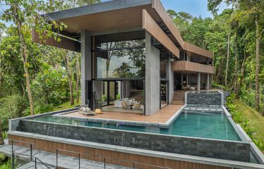 AMAZING 6 BEDROOMS HOME WITH OCEAN VIEWS IN ESCALERAS