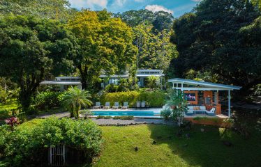 AMAZING PROPERTY WITH RESIDENCIAL OR COMMERCIAL OPPORTUNITIES