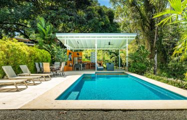 AMAZING PROPERTY WITH RESIDENCIAL OR COMMERCIAL OPPORTUNITIES