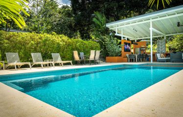 AMAZING PROPERTY WITH RESIDENCIAL OR COMMERCIAL OPPORTUNITIES