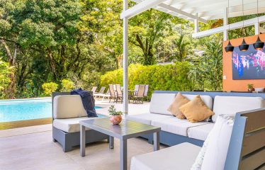 AMAZING PROPERTY WITH RESIDENCIAL OR COMMERCIAL OPPORTUNITIES