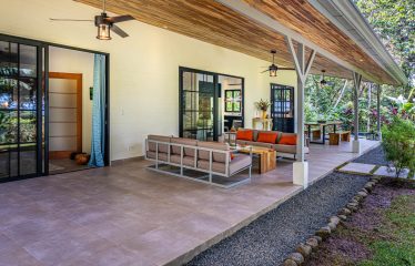 AMAZING PROPERTY WITH RESIDENCIAL OR COMMERCIAL OPPORTUNITIES