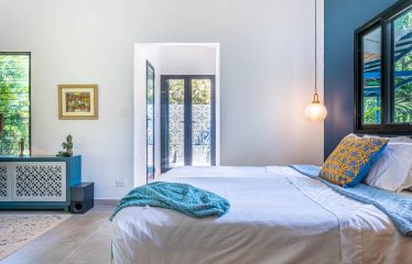 AMAZING PROPERTY WITH RESIDENCIAL OR COMMERCIAL OPPORTUNITIES