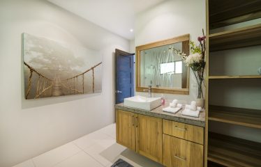 LUXURY OCEAN VIEW HOME WITH VIEWS TO THE WHALE TAIL