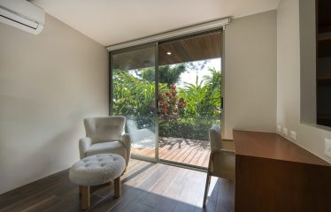 LUXURY OCEAN VIEW HOME WITH VIEWS TO THE WHALE TAIL