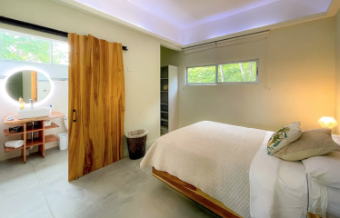 LUXURY 9 BEDROOM VILLA IN MANUEL ANTONIO