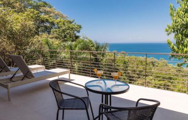LUXURY OCEAN VIEW HOME IN MANUEL ANTONIO