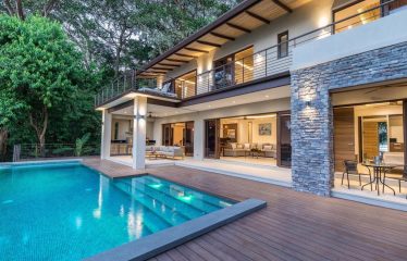 LUXURY OCEAN VIEW HOME IN MANUEL ANTONIO