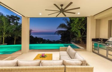 LUXURY OCEAN VIEW HOME IN MANUEL ANTONIO