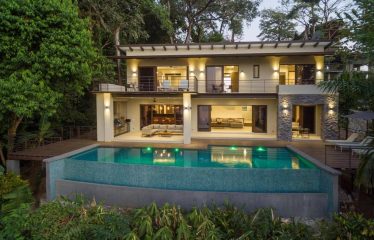LUXURY OCEAN VIEW HOME IN MANUEL ANTONIO