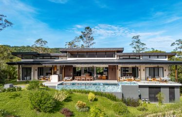 LUXURIOUS 3-BEDROOM HOME WITH WATERFALL VIEW NEAR DOMINICAL BEACH – 2.5 ACRES