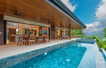 LUXURIOUS 3-BEDROOM HOME WITH WATERFALL VIEW NEAR DOMINICAL BEACH – 2.5 ACRES