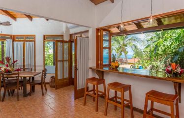 BEAUTIFUL 4 BEDROOM HOME IN MANUEL ANTONIO