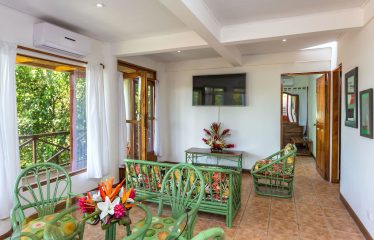 BEAUTIFUL 4 BEDROOM HOME IN MANUEL ANTONIO