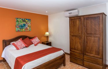 BEAUTIFUL 4 BEDROOM HOME IN MANUEL ANTONIO