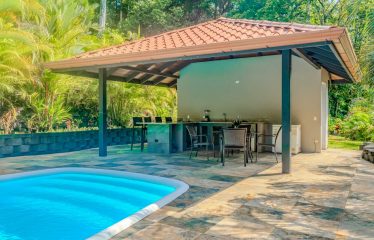 3.8 ACRES 2 BEDROOM HOME WITH WATERFALL ACCESS AND PRIVACY