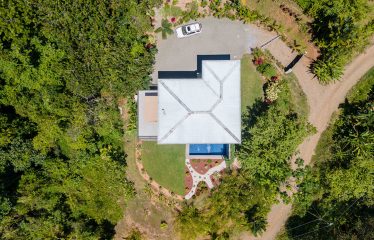 HOME WITH OCEAN VIEW AND CREEK ACCESS – 1.77 ACRES