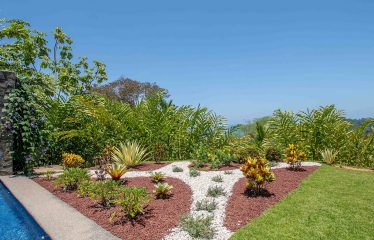 HOME WITH OCEAN VIEW AND CREEK ACCESS – 1.77 ACRES