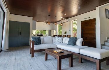 HOME WITH OCEAN VIEW AND CREEK ACCESS – 1.77 ACRES