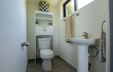 HOME WITH OCEAN VIEW AND CREEK ACCESS – 1.77 ACRES