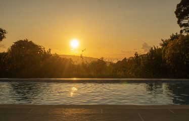 LUXURIOUS 3-BEDROOM HOME WITH MOUNTAIN & OCEAN VIEW – 3.32 ACRES