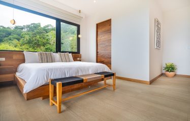 4 BEDROOM LUXURY HOME WITH AMAZING OCEAN VIEWS -1.35 ACRES