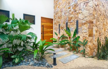 4 BEDROOM LUXURY HOME WITH AMAZING OCEAN VIEWS -1.35 ACRES