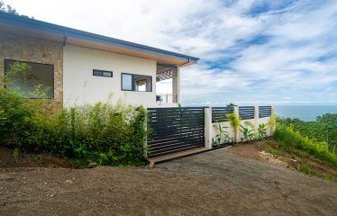 4 BEDROOM LUXURY HOME WITH AMAZING OCEAN VIEWS -1.35 ACRES
