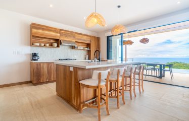 4 BEDROOM LUXURY HOME WITH AMAZING OCEAN VIEWS -1.35 ACRES