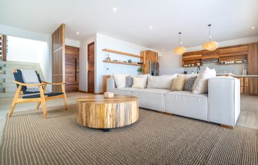 4 BEDROOM LUXURY HOME WITH AMAZING OCEAN VIEWS -1.35 ACRES