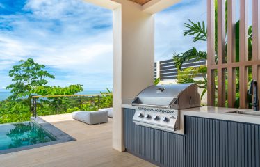 4 BEDROOM LUXURY HOME WITH AMAZING OCEAN VIEWS -1.35 ACRES
