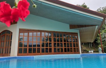 3-BEDROOM MOUNTAIN VIEW HOME WITH NATURE AND RIVER AROUND – 14 ACRES