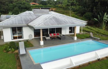 LUXURIOUS 3-BEDROOM HOME WITH MOUNTAIN & OCEAN VIEW – 3.32 ACRES