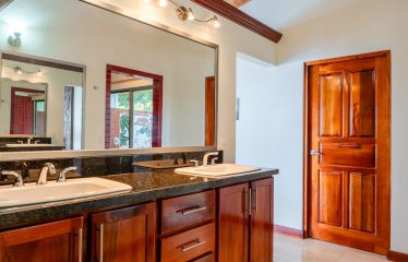 9.5 ACRES  – WHALE TAIL AND OCEAN VIEW HOME IN GATED COMMUNITY