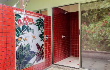 9.5 ACRES  – WHALE TAIL AND OCEAN VIEW HOME IN GATED COMMUNITY