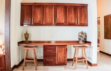 9.5 ACRES  – WHALE TAIL AND OCEAN VIEW HOME IN GATED COMMUNITY