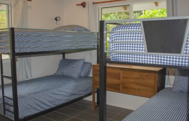 LUXURIOUS 3-BEDROOM HOME WITH MOUNTAIN & OCEAN VIEW – 3.32 ACRES