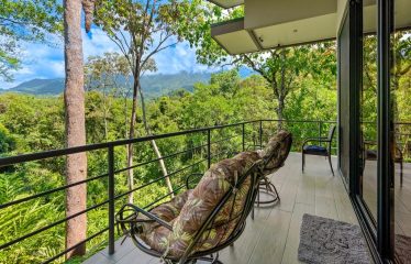 OWNER HOME AND TREE HOUSE VILLAS – 1.35 ACRES