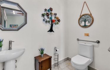 OWNER HOME AND TREE HOUSE VILLAS – 1.35 ACRES