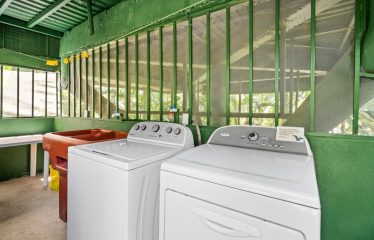 OWNER HOME AND TREE HOUSE VILLAS – 1.35 ACRES