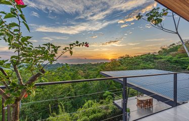 4 BEDROOM HOME WITH GUEST HOUSE AND AMAZING OCEAN VIEWS